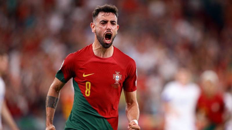 Cầu Thủ Bruno Fernandes - Phong Cách Chơi Và Tầm Ảnh Hưởng 5 Bruno Fernandes trong đội hình của đội tuyển Bồ Đào Nha