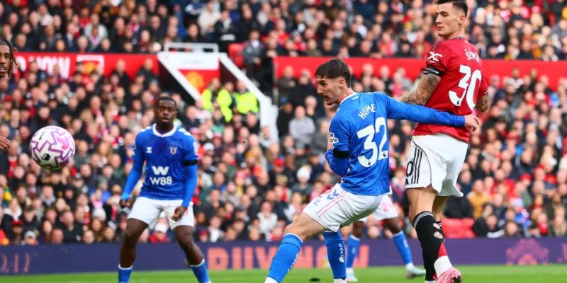 Nhận Định Sunderland A.F.C Vs Manchester United Vào 21h00 Ngày 09/05 3 Phong độ của hai đội trước thềm trận đấu Sunderland A.F.C vs Manchester United